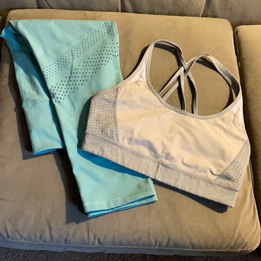 Old Navy Active Leggings & Calvin Klein Sports Bra